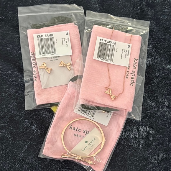 Kate Spade Rose Gold Bow Jewelry Set - Picture 9 of 16